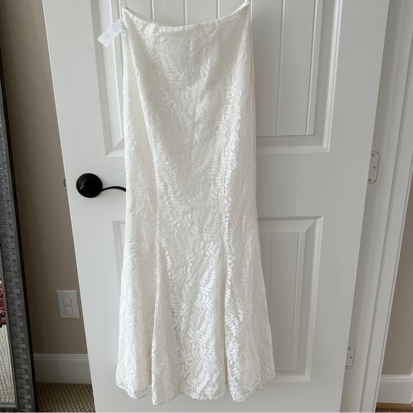 Fame and Partners Jassie Lace Top and Skirt Set - Picture 9 of 14